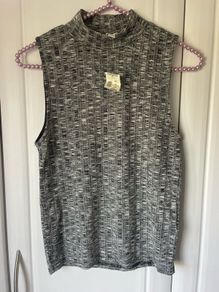 top Bnwt Aeropostale size medium turtle neck sleeveless top