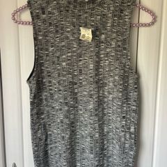 top Bnwt Aeropostale size medium turtle neck sleeveless top