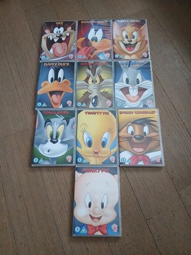 Bumper box of 10 Toons by WB Kids