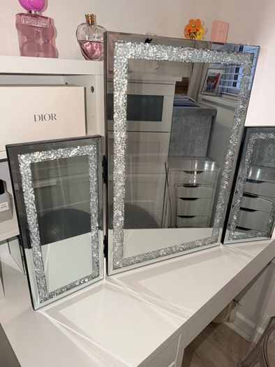 vanity mirror