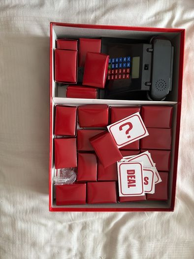Deal or No Deal Board Game with Electronic Deal Phone Drumond Park Complete