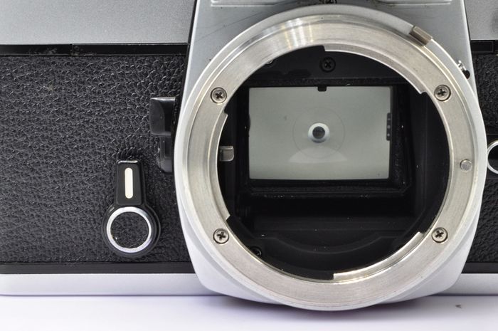 Nikon Fm Chrome + 50mm pancake F1.8 , Cla'd- Recent Full Service