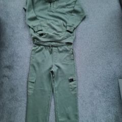 NEW.boy's tracksuit. Age 11/12