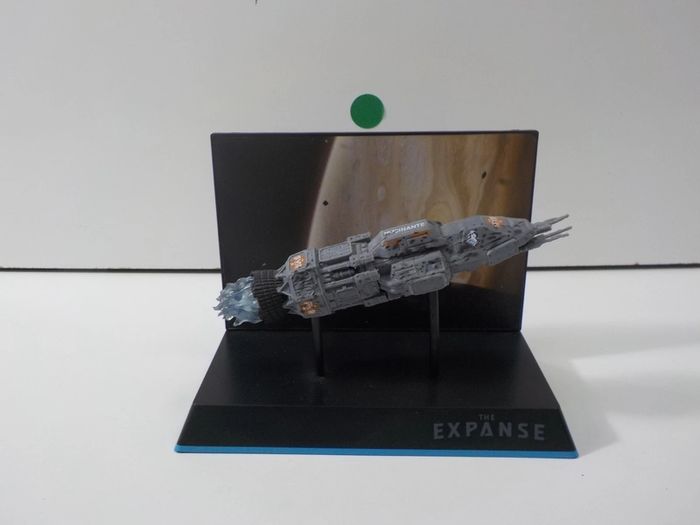 The Exspance Rocinante spacecraft 8 inch replica plus The Exspance Rocinante spacecraft Diorama box lootcrate