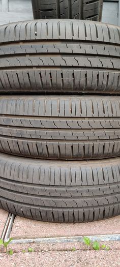 Set of 4 CEAT EcoDrive Tyres (175/65 R15 84H) Like New