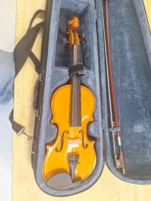 Valencia V160 Violin