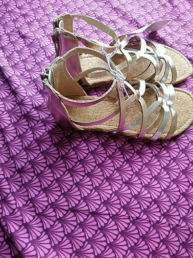 girls sandal