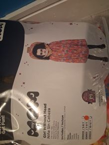 Girl Without Head Halloween costume