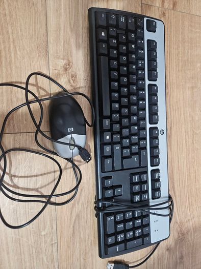 HP wired Keyboard and mouse. Excellent condition