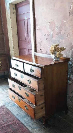 Antique Art & Crafts Chest of Drawers