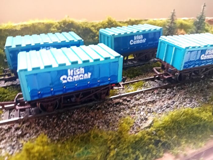 Model Railway  Irish Cement Wagons