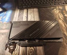Asus Rog Hyper M.2 Pcie Card - Gen5 Pcie Ready (2 X M.2 Expansion)