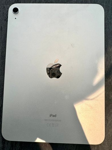 iPad 10th Gen A2696 Like New  Boxed  Used Once