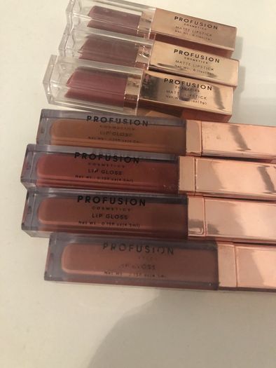 lipstick / lipgloss