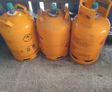 Empty cylinders