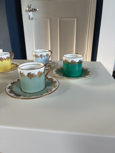 5x Vintage Aynsley demitasse cups and saucers