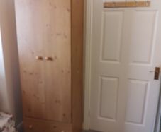 Single wardrobe