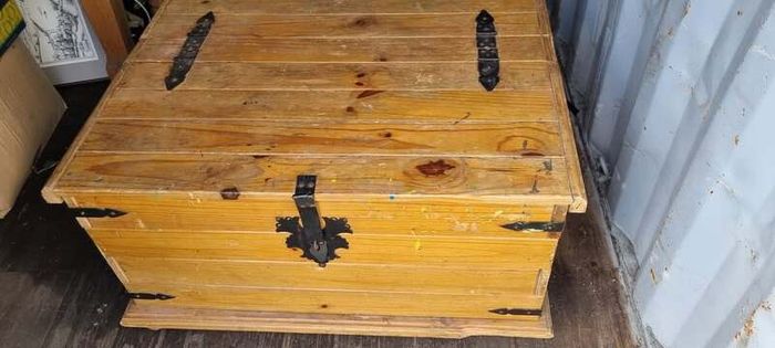 Lockable Coffee Table Chest