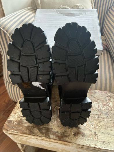 Brand new Eryn  Paris Chunky ladies  boots Size 39 Uk 6