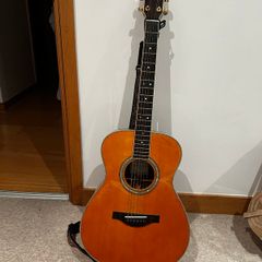Yamaha LS-TA TransAcoustic Guitar - Excellent Condition