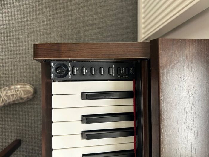 Yamaha Arius YDP-140 digital piano