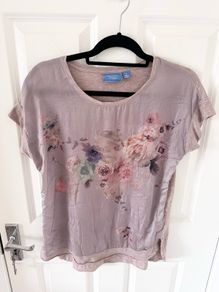 Vera Wang Tshirt