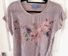 Vera Wang Tshirt