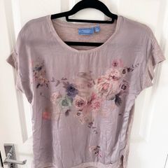 Vera Wang Tshirt