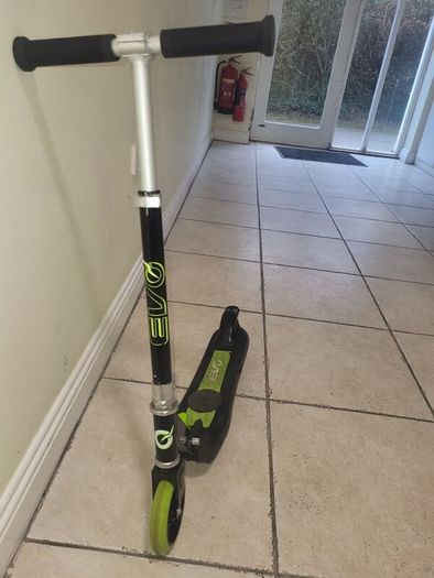 evo electric scooter [PRICE DROP]