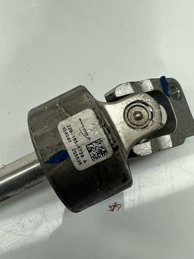 Bmw 5 Series E60 E61 2007 Steering Column Lower U Joint Shaft 2201055729 A1l3b17s