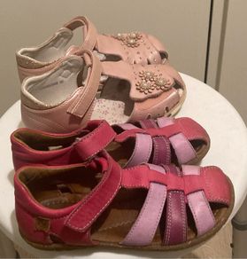 Girls sandals