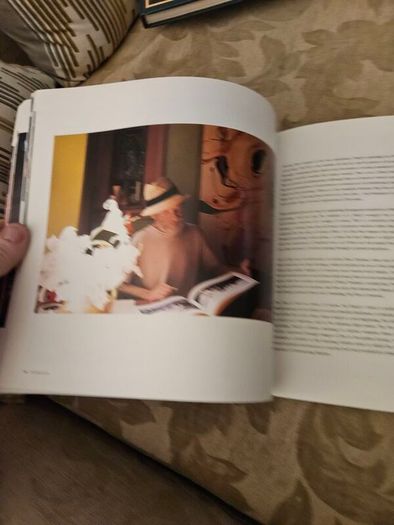 The Food Of Art. New Zealand Painters And Their Food. By Keith Stewart. Photographs By Craig Potton. First Edition Large Volume Paperback In Good Condition.  See Photos For Same.