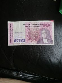 1983 Ireland Series B 10 pound Banknote