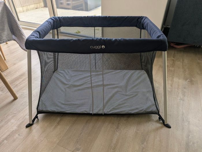 Cuggl Deluxe Super Lightweight Travel Cot