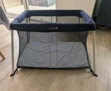 Cuggl Deluxe Super Lightweight Travel Cot