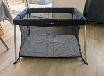 Cuggl Deluxe Super Lightweight Travel Cot
