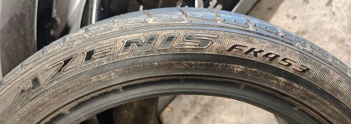 255-40-zr18 2x tyres