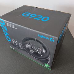 Logitech G920 Racing Wheel + Pedals + Shifter (Xbox/PC)