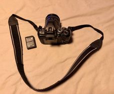 Olympus E-410 DSLR Camera with 14-42mm Lens