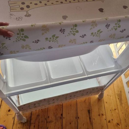 Bath & Changing Unit 0-12 months