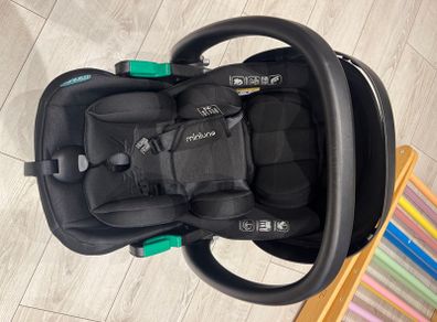 Miniuno Recliniie i-Size Infant Car Seat, As New (Used Only Twice)