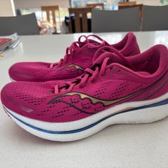 Saucony Endorphin Speed Mens runners size 11