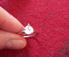 9 ct gold ring