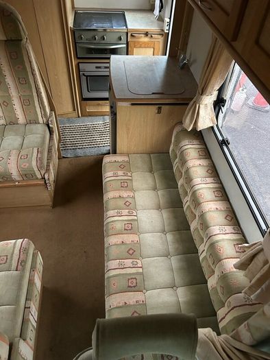 NI 2002 Autoquest 100 2.3 TD 4-Berth