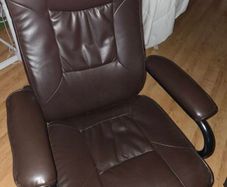 Leather Lounge Chair