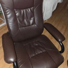 Leather Lounge Chair