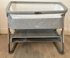 Mamas & Papas Lua Bedside Crib/Cosleeper/Next to me