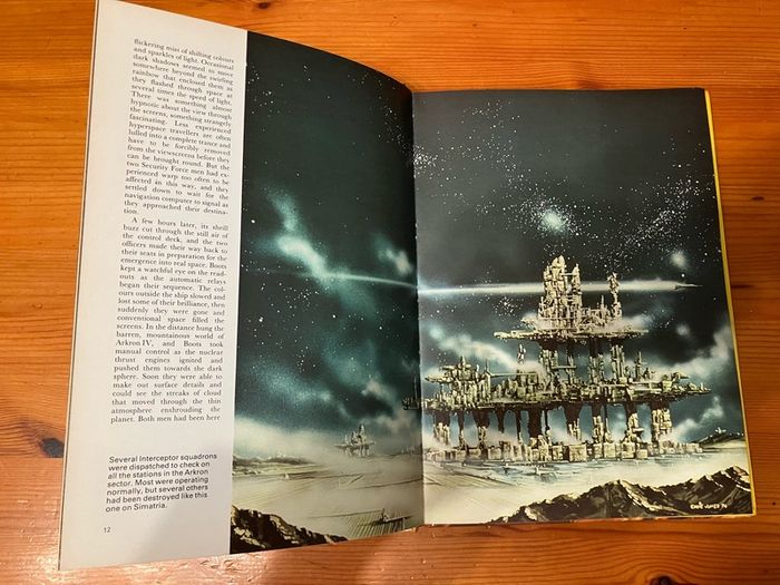 Science-Fiction book:'The Space Warriors'