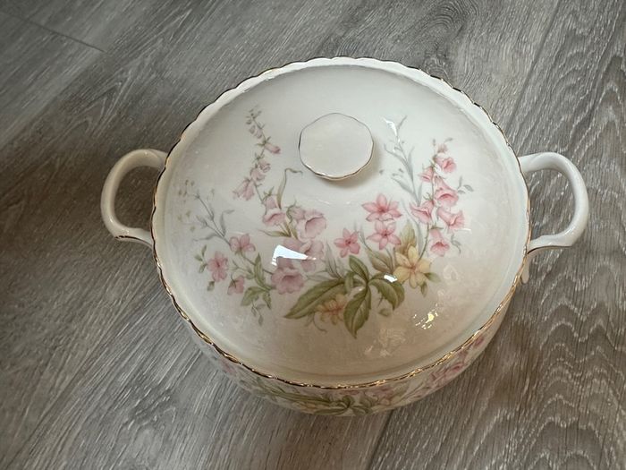 Royal Albert For All Seasons Parkland Covered Vegetable Bowl