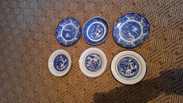 Blue willow collection